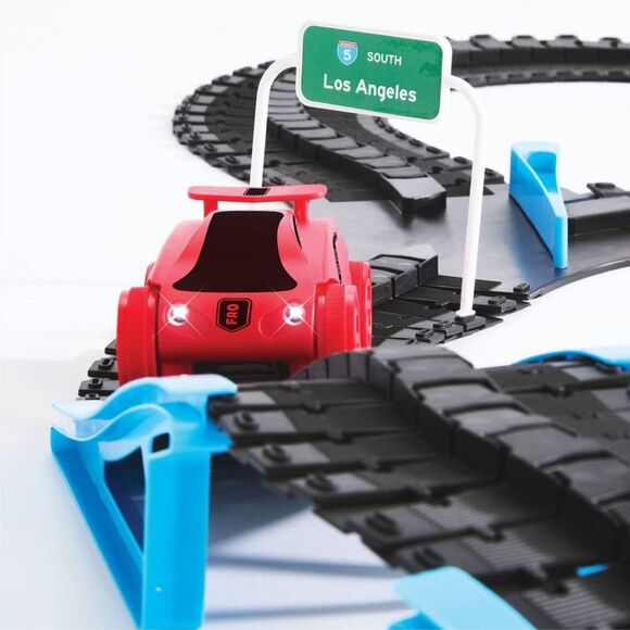 FAO Schwarz - Vehicle Playset with DIY Track Black - Picture 3 of 7
